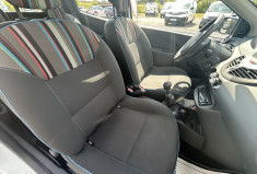 Renault Twingo II 1.2 16V 75 CH EXPRESSION