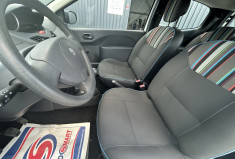 Renault Twingo II 1.2 16V 75 CH EXPRESSION
