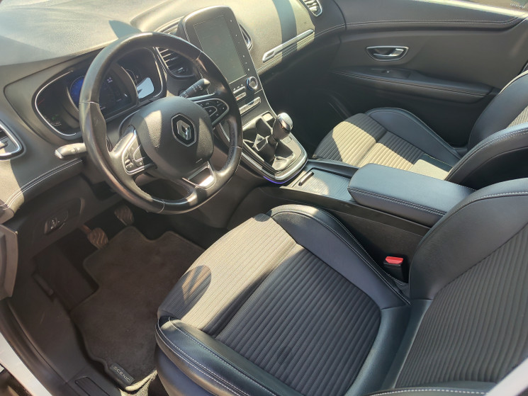 Renault GRAND SCENIC IV 1.7 dCi 120 cv / INTENS / SUIVI RENAULT