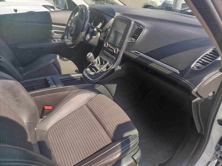 Renault GRAND SCENIC IV 1.7 dCi 120 cv / INTENS / SUIVI RENAULT