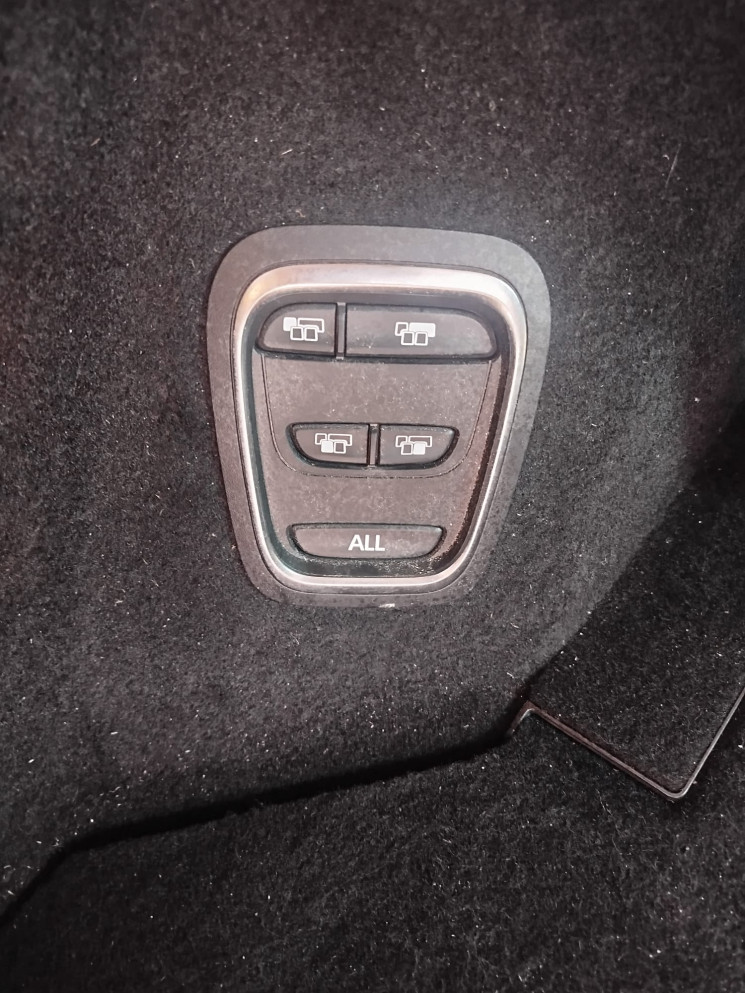 Renault GRAND SCENIC IV 1.7 dCi 120 cv / INTENS / SUIVI RENAULT