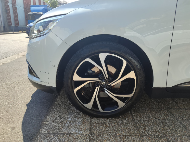 Renault GRAND SCENIC IV 1.7 dCi 120 cv / INTENS / SUIVI RENAULT