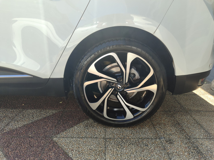 Renault GRAND SCENIC IV 1.7 dCi 120 cv / INTENS / SUIVI RENAULT