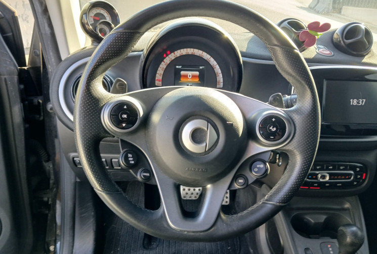 SMART Fortwo 1.0 i 12V Coupé twinamic S&S 71 PASSION