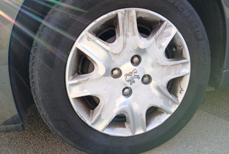 Peugeot 207+ 1.4i 75 