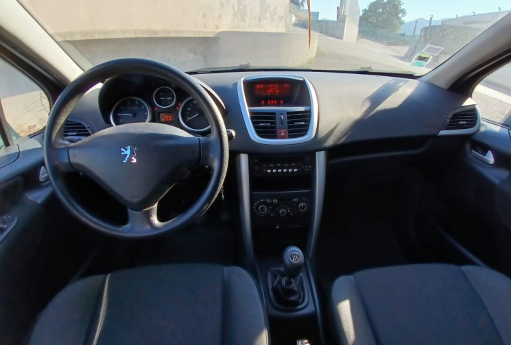 Peugeot 207+ 1.4i 75 