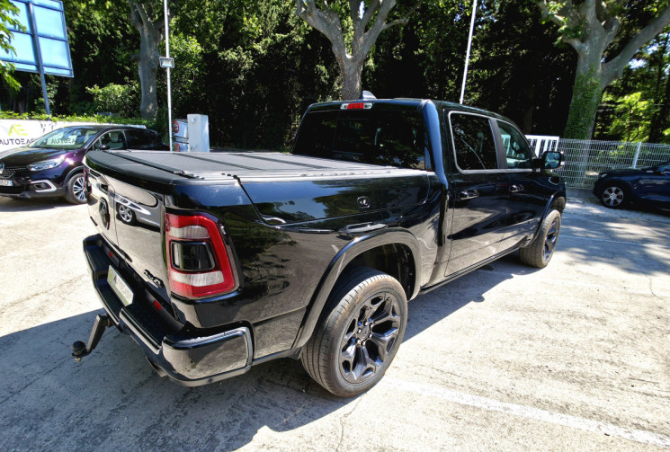 Dodge RAM 1500 Crew Cab Pick-up 5.7 V8 HEMI 4WD NIGHT EDITION LIMITED / ETHANOL CARTE GRISE E85