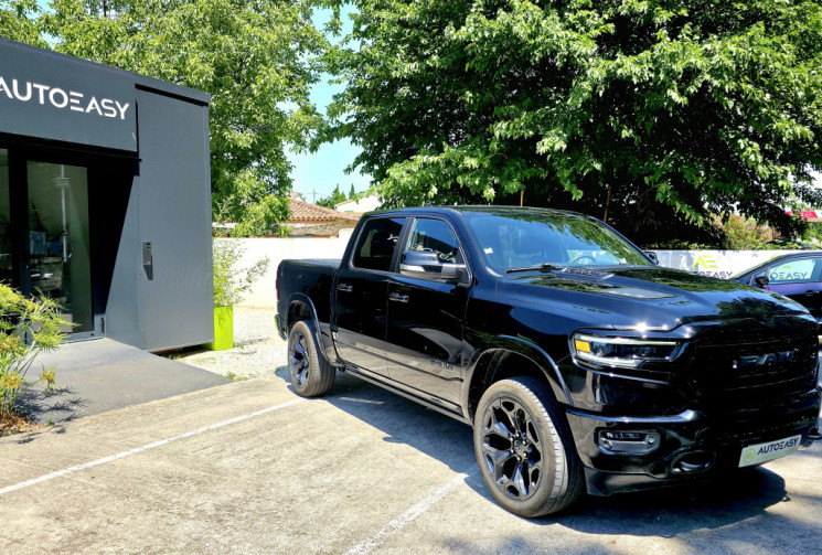Dodge RAM 1500 Crew Cab Pick-up 5.7 V8 HEMI 4WD NIGHT EDITION LIMITED / ETHANOL CARTE GRISE E85