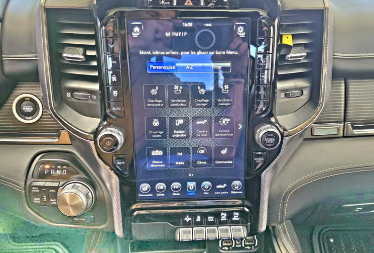 Dodge RAM 1500 Crew Cab Pick-up 5.7 V8 HEMI 4WD NIGHT EDITION LIMITED / ETHANOL CARTE GRISE E85