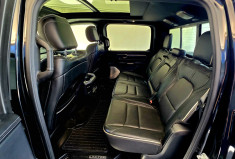 Dodge RAM 1500 Crew Cab Pick-up 5.7 V8 HEMI 4WD NIGHT EDITION LIMITED / ETHANOL CARTE GRISE E85