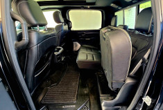 Dodge RAM 1500 Crew Cab Pick-up 5.7 V8 HEMI 4WD NIGHT EDITION LIMITED / ETHANOL CARTE GRISE E85