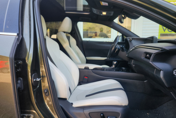 Lexus UX 250h F SPORT Executive Toit ouvrant