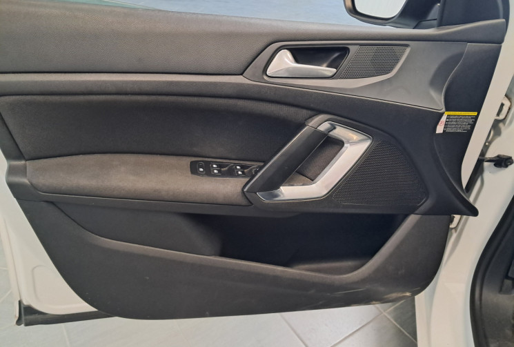 Peugeot 308 phase 2 1.2  130 Allure -  toit pano carplay - REVISEE DISTRI NEUVE -  