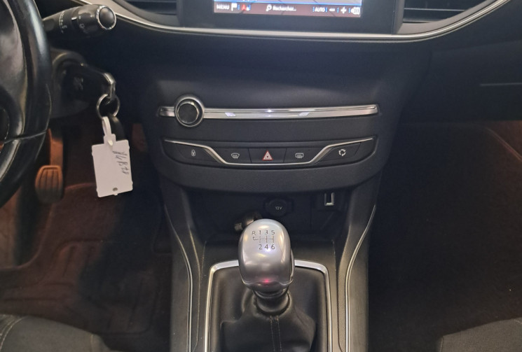 Peugeot 308 phase 2 1.2  130 Allure -  toit pano carplay - REVISEE DISTRI NEUVE -  
