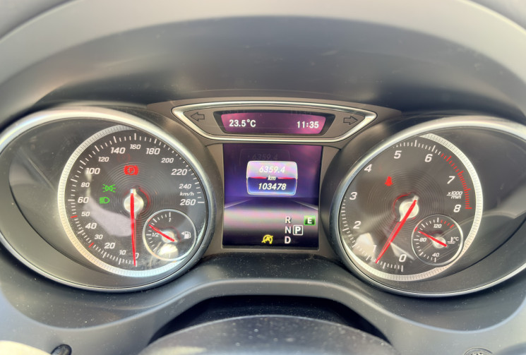 Mercedes CLA 180 1.6 122 ch 7G-DCT Sensation *Caméra de recul*Entretiens Mercedes