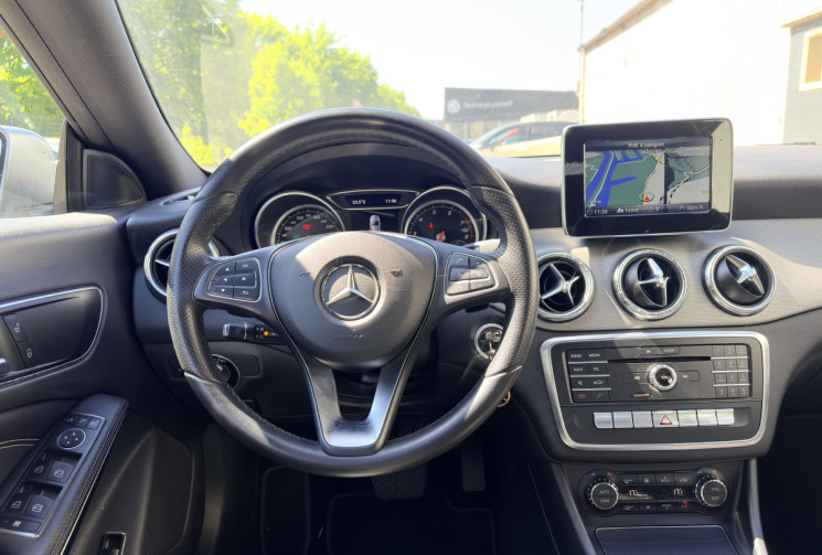 Mercedes CLA 180 1.6 122 ch 7G-DCT Sensation *Caméra de recul*Entretiens Mercedes