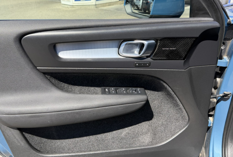 Volvo XC40 XC40 B3 2.0 163 CH PLUS DCT7
