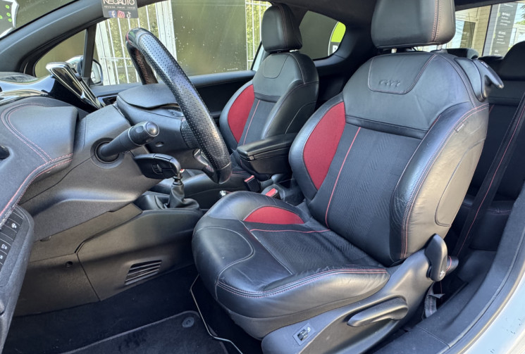 Peugeot 208 1.6 THP 208 GTI / CarPlay /FULL Entretien PEUGEOT / CT OK / Garantie 6 Mois