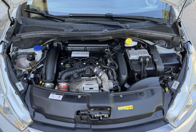 Peugeot 208 1.6 THP 208 GTI / CarPlay /FULL Entretien PEUGEOT / CT OK / Garantie 6 Mois