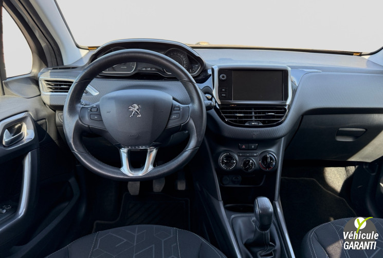 Peugeot 2008 1.2 110 cv Style / Entretien Complet Peugeot 