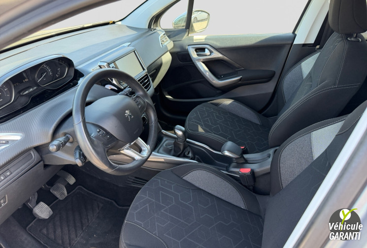 Peugeot 2008 1.2 110 cv Style / Entretien Complet Peugeot 