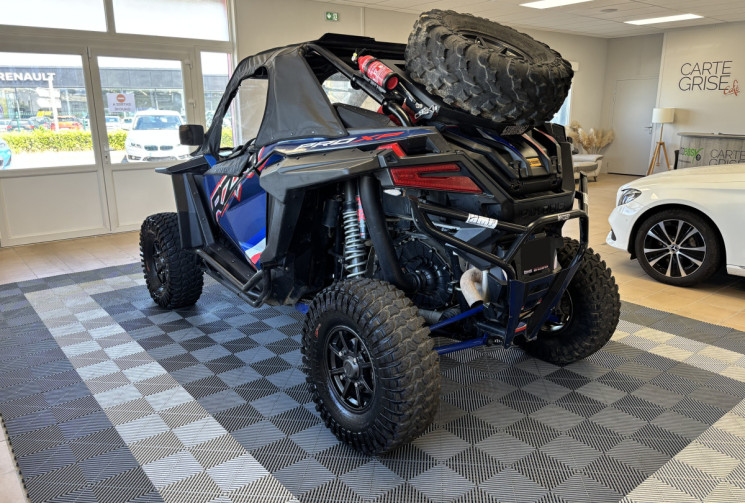 POLARIS RZR XP PRO ULTIMATE 1000 TURBO SUREQUIPE  / PARBRISE / TREUIL / PARE BUFFLE AVANT ET ARRIERE