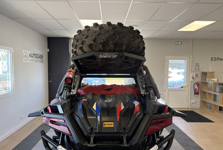 POLARIS RZR XP PRO ULTIMATE 1000 TURBO SUREQUIPE  / PARBRISE / TREUIL / PARE BUFFLE AVANT ET ARRIERE