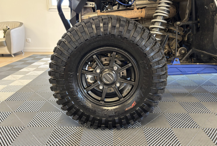 POLARIS RZR XP PRO ULTIMATE 1000 TURBO SUREQUIPE  / PARBRISE / TREUIL / PARE BUFFLE AVANT ET ARRIERE