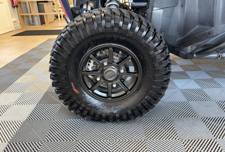 POLARIS RZR XP PRO ULTIMATE 1000 TURBO SUREQUIPE  / PARBRISE / TREUIL / PARE BUFFLE AVANT ET ARRIERE