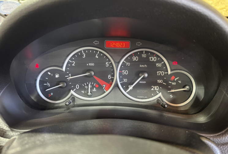 Peugeot 206 CC  1.6 HDI 110CH  PACK SPORT GARANTIE 12 MOIS