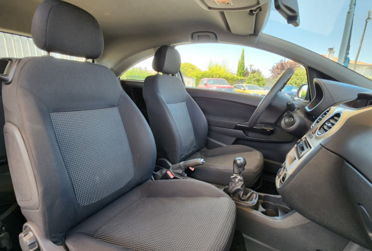 Opel Corsa  1.2 80 COSMO / CHAINE DE DISTRIBUTION / ENTRETIEN A JOUR / 