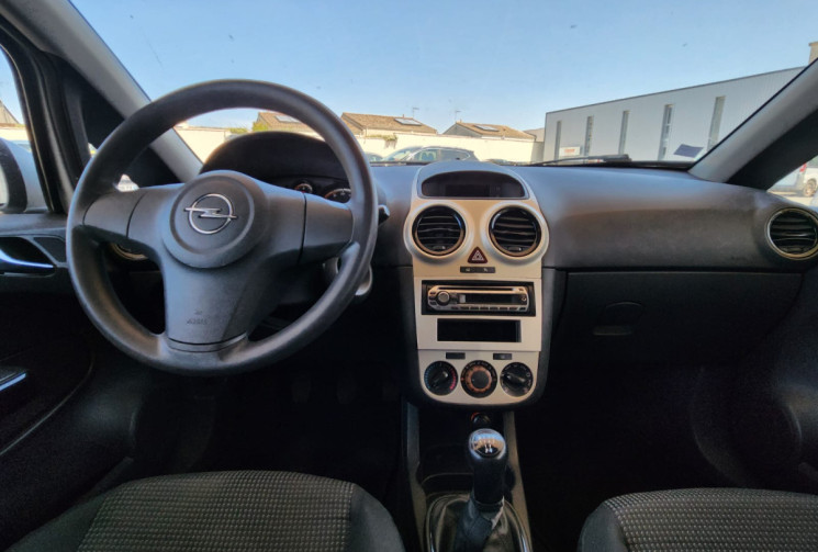 Opel Corsa  1.2 80 COSMO / CHAINE DE DISTRIBUTION / ENTRETIEN A JOUR / 