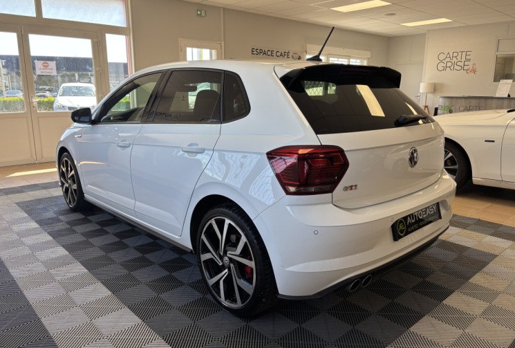 Volkswagen Polo VI GTI 2.0 TFSI DSG6 200 GTI / VIRTUAL COCKPIT / SIEGES CHAUFFANTS / CARPLAY