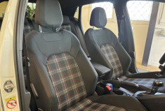 Volkswagen Polo VI GTI 2.0 TFSI DSG6 200 GTI / VIRTUAL COCKPIT / SIEGES CHAUFFANTS / CARPLAY
