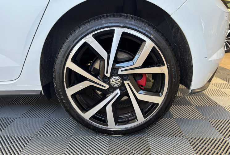 Volkswagen Polo VI GTI 2.0 TFSI DSG6 200 GTI / VIRTUAL COCKPIT / SIEGES CHAUFFANTS / CARPLAY