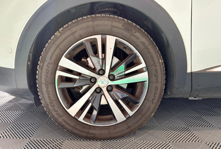 Peugeot 3008 GTLine 1.5L HDI 130CV - BLANC NACREE - ENTRETIEN SUR FACTURE