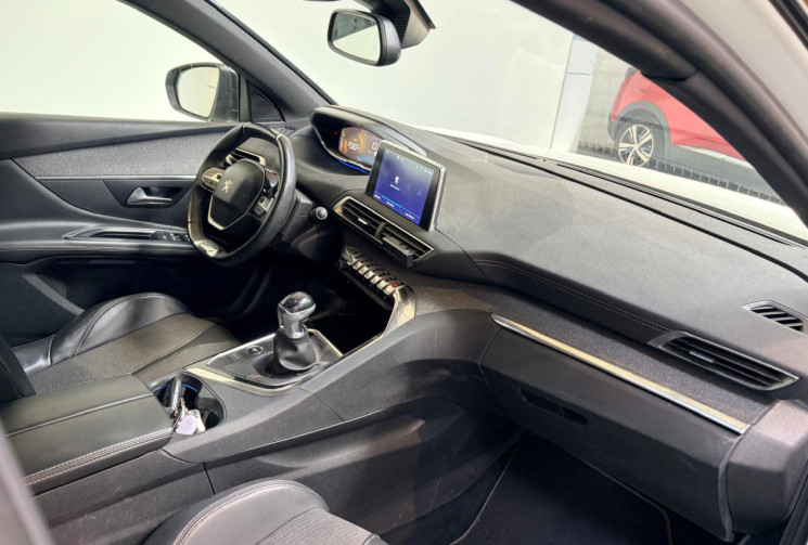 Peugeot 3008 GTLine 1.5L HDI 130CV - BLANC NACREE - ENTRETIEN SUR FACTURE