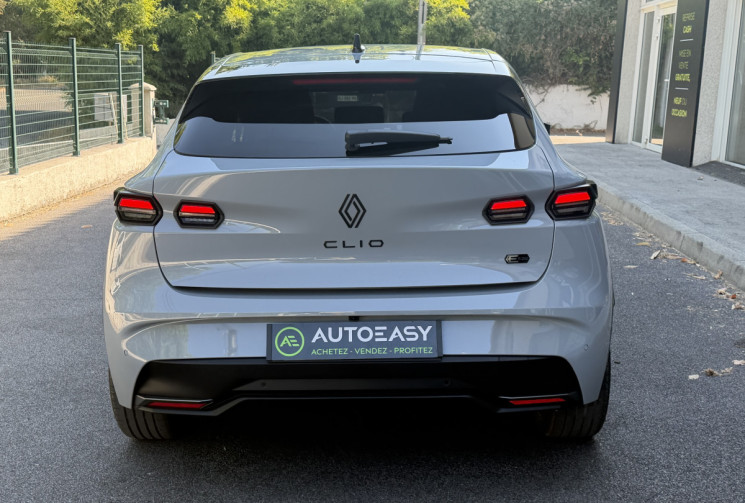 Renault Clio 6 1.8 e-TECH 160 FULL HYBRID ESPRIT ALPINE * HARMAN KARDON * ETAT NEUF * DISPO   