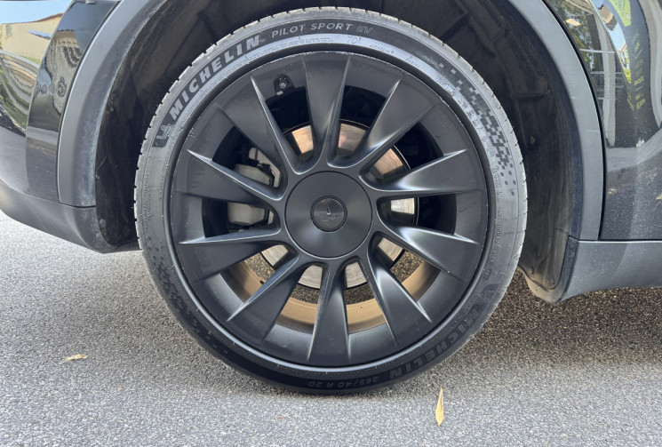 Tesla Model Y DUAL MOTOR LONG RANGE 476 GRANDE AUTONOMIE 