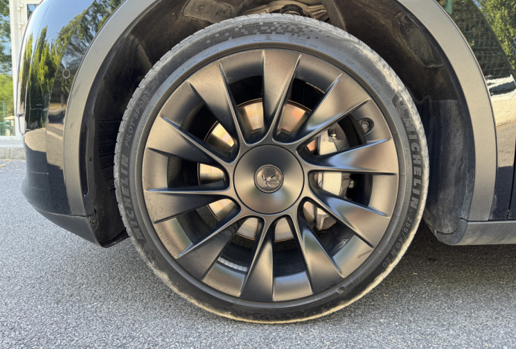Tesla Model Y DUAL MOTOR LONG RANGE 476 GRANDE AUTONOMIE 