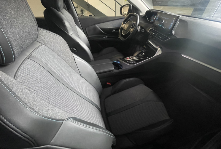 Peugeot 3008  HYBRID RECHARGABLE 225ch Allure Pack e-EAT8 Entretiens Peugeot 