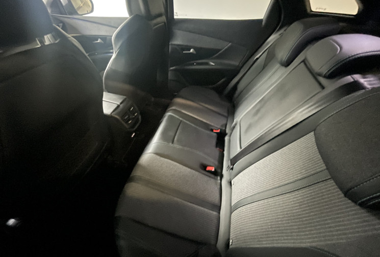 Peugeot 3008  HYBRID RECHARGABLE 225ch Allure Pack e-EAT8 Entretiens Peugeot 