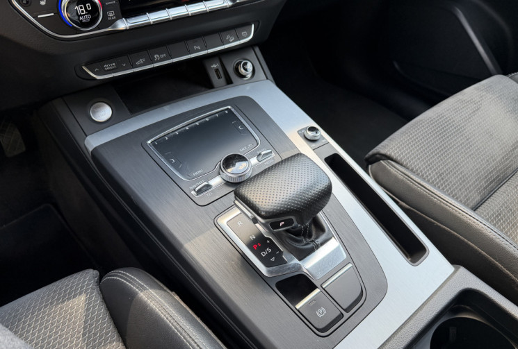 Audi Q5 55 TFSIe 367 S-Tronic S-Line Quattro / Suivi Audi / Suspension Adaptative / Carplay 