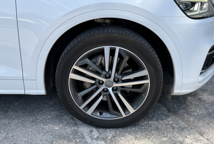 Audi Q5 55 TFSIe 367 S-Tronic S-Line Quattro / Suivi Audi / Suspension Adaptative / Carplay 