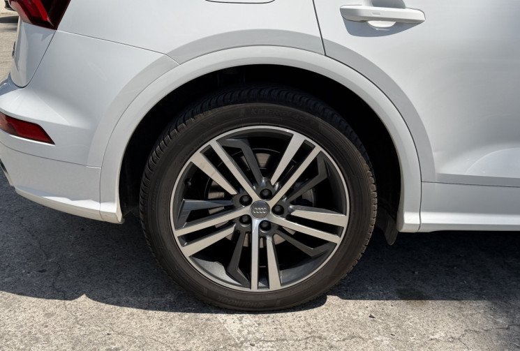 Audi Q5 55 TFSIe 367 S-Tronic S-Line Quattro / Suivi Audi / Suspension Adaptative / Carplay 