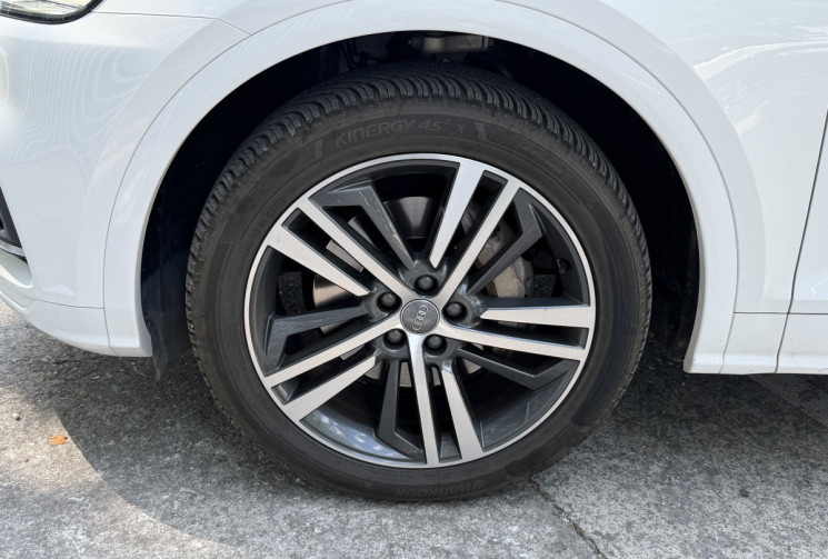 Audi Q5 55 TFSIe 367 S-Tronic S-Line Quattro / Suivi Audi / Suspension Adaptative / Carplay 