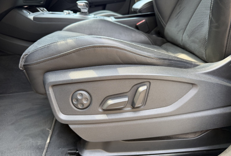 Audi Q5 55 TFSIe 367 S-Tronic S-Line Quattro / Suivi Audi / Suspension Adaptative / Carplay 