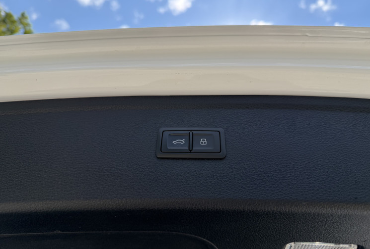Audi Q5 55 TFSIe 367 S-Tronic S-Line Quattro / Suivi Audi / Suspension Adaptative / Carplay 