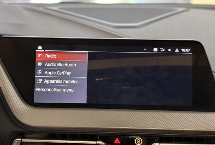 BMW Série 1 M SPORT F40 1.5 118i DKG7 TOIT OUVRANT SIEGES BAQUETS HUD HARMAN KARDON