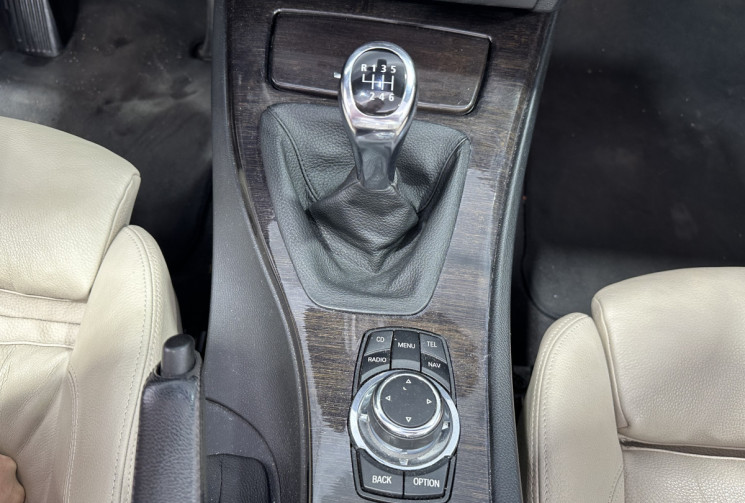 BMW Série 3 320D Cabriolet Luxury 184 / Sièges chauffants / Régulateur / Entretien exemplaire